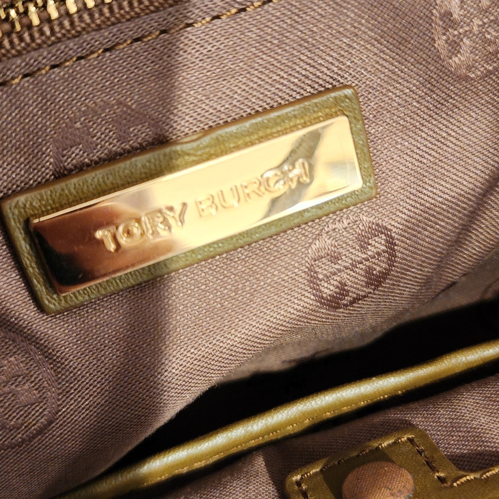 Tory Burch Classic Tan Suede Shoulder/ Hobo Bag - Picture 7 of 9